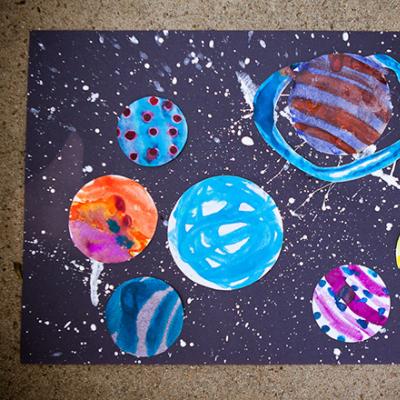Малюємо космос з дітьми Дитячі малюнки на тему космічна всесвіт